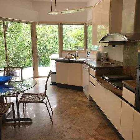 Villa Spacieuse Avec Jacuzzi, Proche Metro Et Rer Villa Cachan